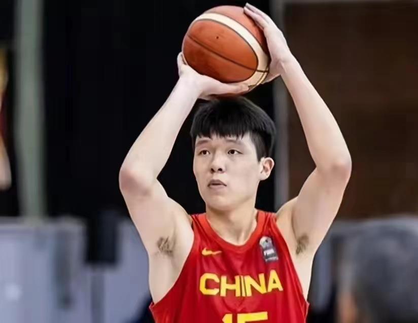 早8:00！中国男篮决战NBA马刺，李凯尔助阵，杨瀚森领衔首发五虎